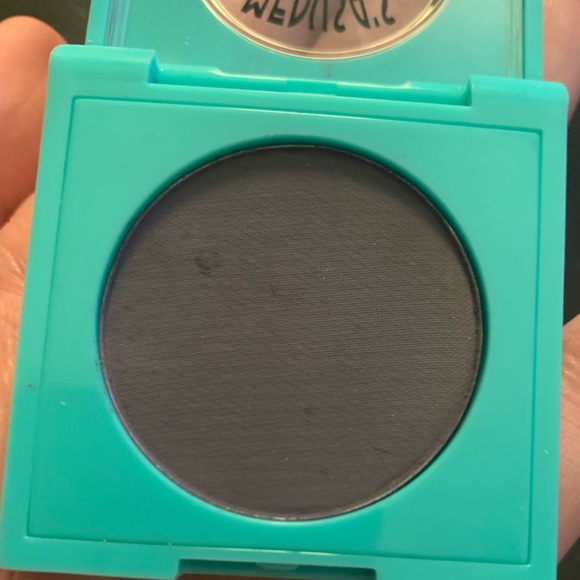 2/$15 Medusa’s Makeup Tropical Matte Eyeshadow - Picture 3 of 4